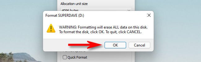 如何在Windows11上格式化硬盘驱动器或SSD？